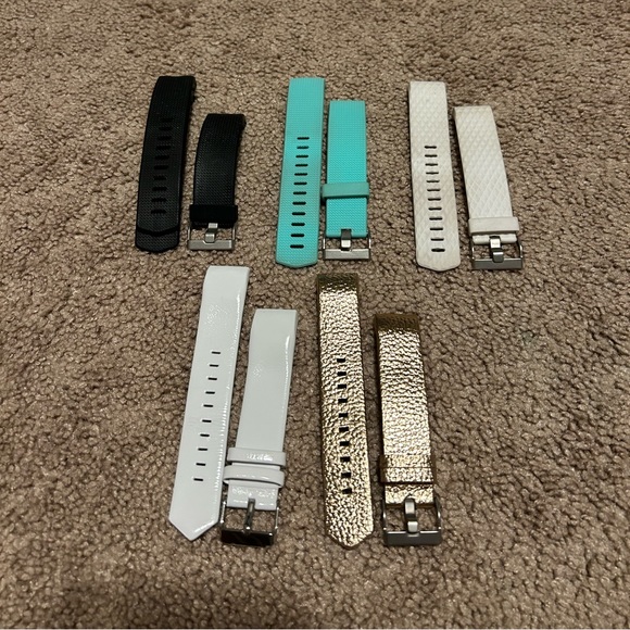 Fitbit Charge 2 activity tracker - Picture 2 of 4